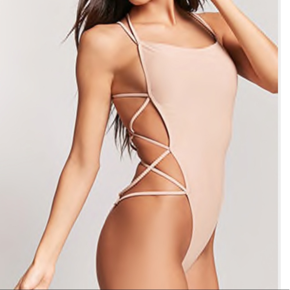 NEVER WORN Forever 21 one piece bathing suit